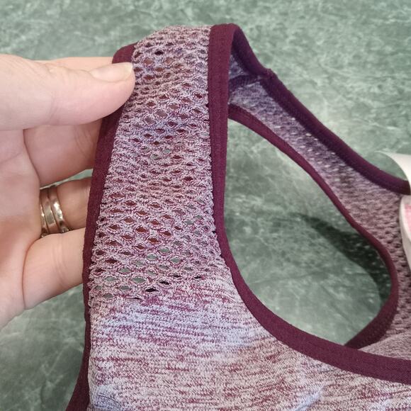 VICTORIA'S SECRET PINK SEAMLESS LIGHTLY LINED PADDED SPORTS BRA SIZE LARGE - Picture 3 of 9